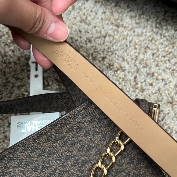 New Michael Kors Belt Bag - Picture 6 of 7